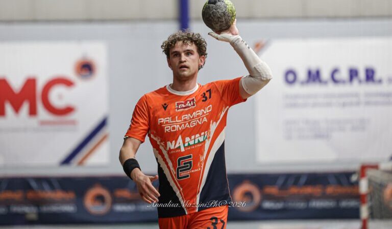 HELD OG LYKKE, MIKE BACH