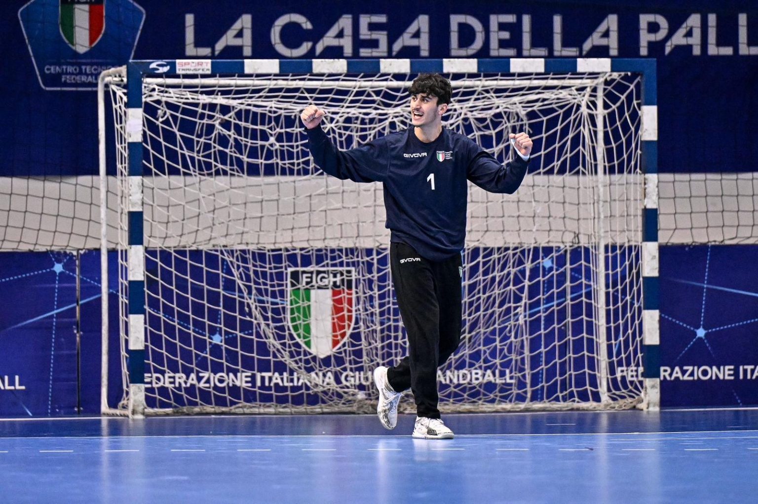 NELLE MANI DI ALEX MARTINI