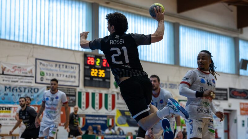 FRANCESCO ROSSI VOLA ALL’ALA